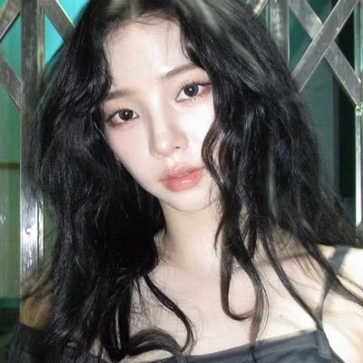Karginayu's profile picture. The universe gave her a loyal heart endlessly, making her the softest place you can fall, and she lives peacefully with 𝖺𝖾𝗌𝗆𝖾𝗋𝗂𝗓𝖾.