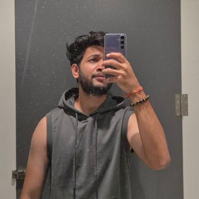 vaibhavch11's profile picture. Homo-Sapien