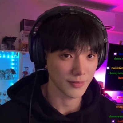 aysnoir's profile picture. 🌻DaouOffroad🌻