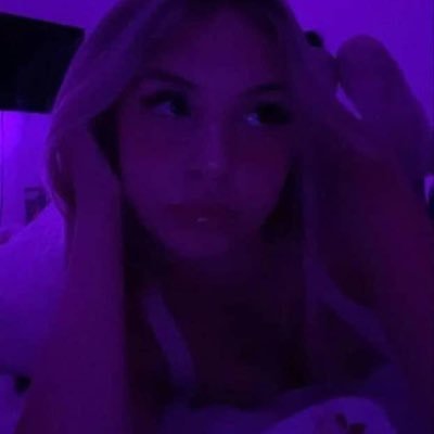 Alix_Tkl's profile picture. 🔥hi I’m more than meets the eye 🌙 see for yourself 🌸 stay for a surprise