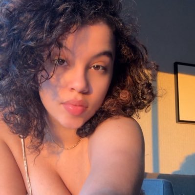 UngerChristina's profile picture. +1 337-324-9373 text me on signal