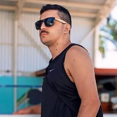 Sou Cruzeiro, Barcelona, de extrema direita e empreendedor.