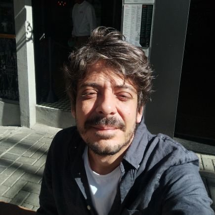 Mestre em Ciência Política pela @uff_br/ Jornalista, roteirista e analista político. Colaborações dentro e fora do Brasil.