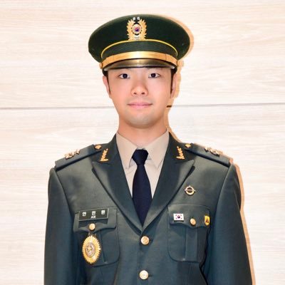 🎈只有经过失败考验的英雄,才是真正的英雄🎈/👨💻22卒社会人/ 🎓YS→TCTS→K.G.Econ🌙/鉄道🛤/旅行🏯/飲み会🍶/☭共産趣味☭/中華🐼/カラオケ🎤※マルチ商法等の勧誘はお控えください。