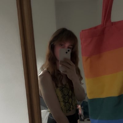 VioletSalix's profile picture. Yid🏳️‍⚧️