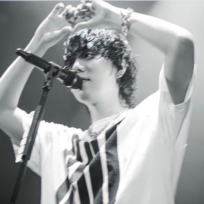 wimper71443's profile picture.
