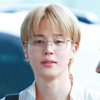 134340joan's profile picture. joining Twitter was single handedly the most stupid decision of my life but welp here I am