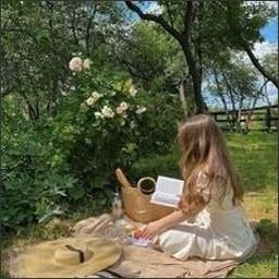 irceeloo38514's profile picture. Let your soul catch up with your body.