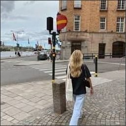 doretu65471's profile picture. Empowered women empower women.