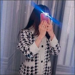 cihuir26793's profile picture. I’m not lazy, just on energy-saving mode.