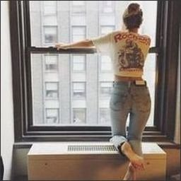 munseecata27473's profile picture. 