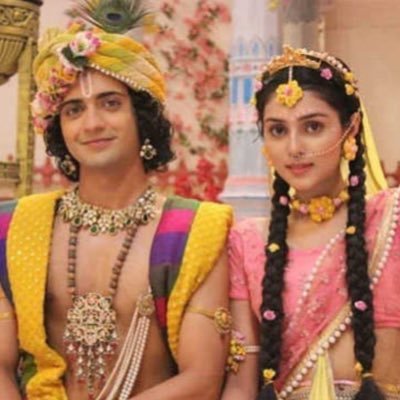जनाव! यहाँ हरेक कुरामा स्वार्थ लुकेको छ,पेट भोको छ र त कुकुरले ढोका रुघेकोछ🌸🫰