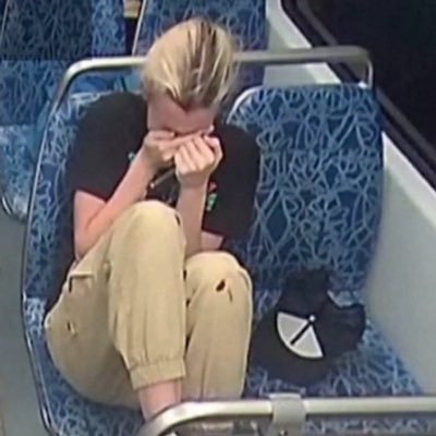 Il faut Interdire la double nationalité, limiter les allocations familiales à 3 enfants, faire un référendum sur les signes religieux dans l’espace public.