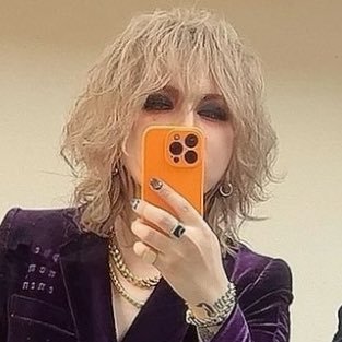 ela/dela | 23y | the GazettE will last forever | sixthgun | my spiderman @artisbluebird