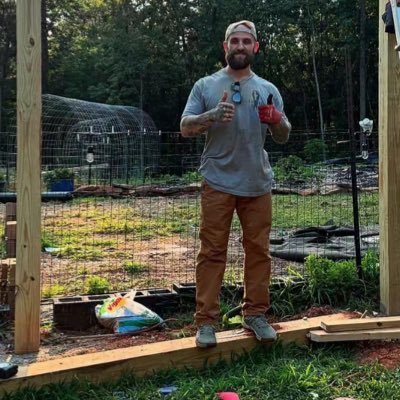 ChrisDtroy's profile picture. Guy pls follow my new acc the other got hacked… peace ✌🏾