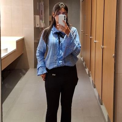 nerd_fswd's profile picture. constant learner | Full Stack Developer | phool 🌸 | pets every stray | Yaps a lot | yes, those are my cats that are on my banner ✨