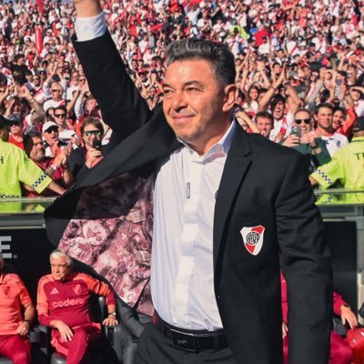 riverespas92113's profile picture. “River no es sólo un club, es una manera de sentir la vida.”