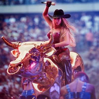 Sarah_DreamOfU's profile picture. “Don't worry about what they're saying. Keep doing you, love.”- WHEEIN