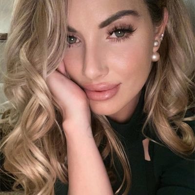 Well I’m a massage therapist and I offer a normal massage and a nuru massage .I also do facial and waxing don’t know which you would be interested in that.