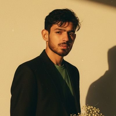 Fahadkarim231's profile picture. إذا طالَ التباعُدُ بينَ قَلبَينِ …..فاعْلَمْ أنَّ الثالثَ قدْ حَضَر..