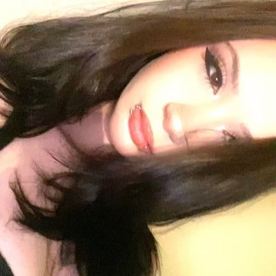 nikkieluvv's profile picture. 19, 1720 peak 🇨🇦she/her