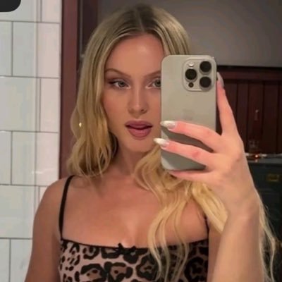 slaysbod's profile picture. yes we should invite bella hadid @amirasbmi