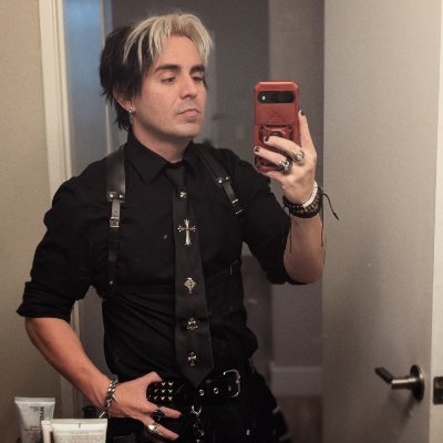 Game Designer, Developer, & Worldbuilder
Dreams of living in a Victorian manor deep in the woods surrounded by crows and racoons like a Disney princess