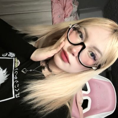 ⊹⋆♱ CC in @AkaveEsports 🪽
⠀⠀⠀⠀and @AMD
Manager; @lilblazmx ★ ˎˊ˗
Email; Bunnileyah@gmail.com
ଘ(੭ˊᵕˋ)੭* 12|04|25 ♱ 13|04|25 ⭒⊹ ˗ˏˋ ★ .
