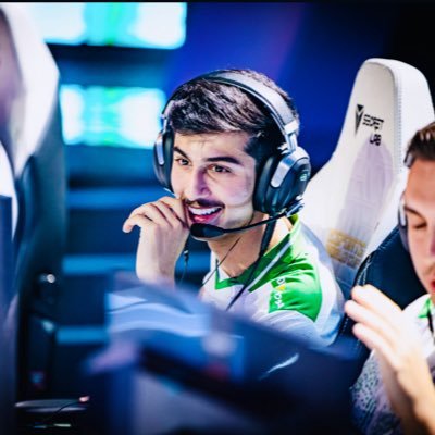 🇸🇦 CoD Player for @Riyadh_Falcons Business Inquiries: Exnidsa@gmail.com