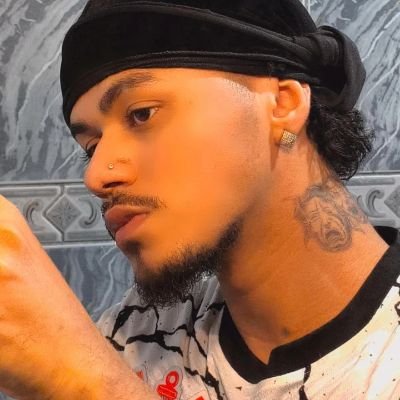 albuqverqux's profile picture. 