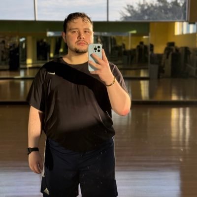 PARODY BRAVO ACCOUNT ✨ 28 y.o. (He/Him) Gay ✨ Mexicano 🇲🇽