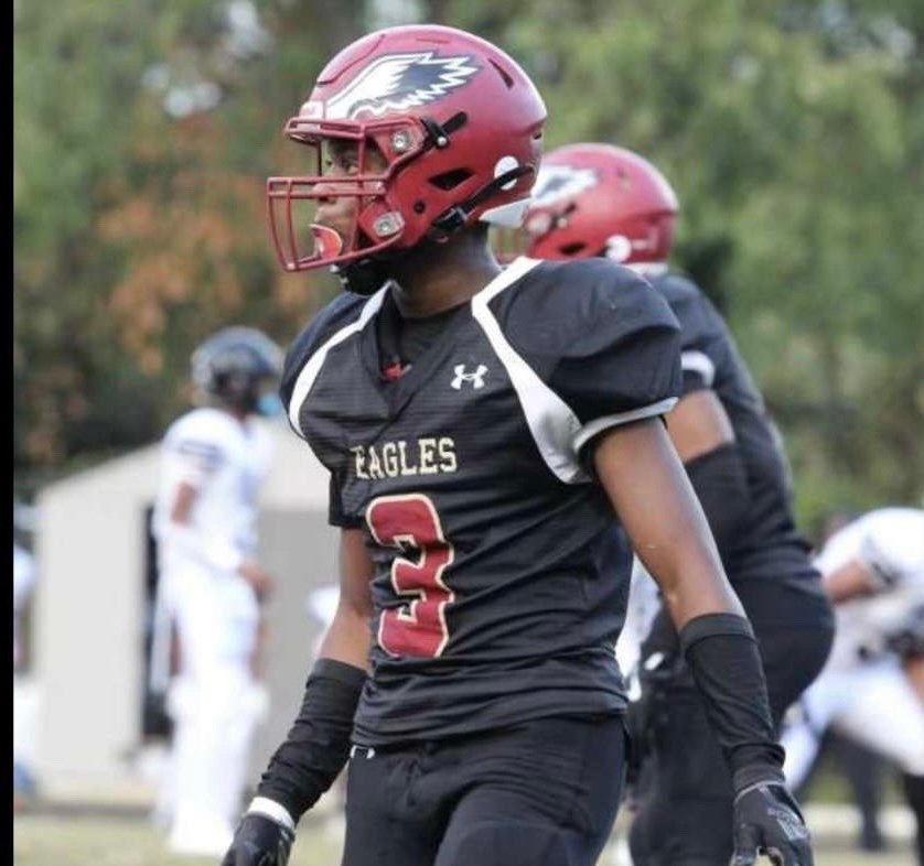 MarcusHolt11_'s profile picture. 6’0 foot. 180 lbs 412-867-7220 Marcusholt2134@gmail.com C/O 2028 LB Pittsburgh PA