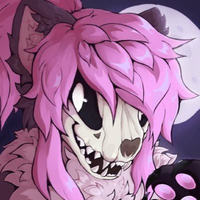 MariSaysWah's profile picture. She/Her | 17 means I’m not an adult | Professional Red Panda and unprofessional | Suit: @GinwineGin