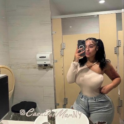 sophiamelia943's profile picture. Hmm no bio💐💕😂