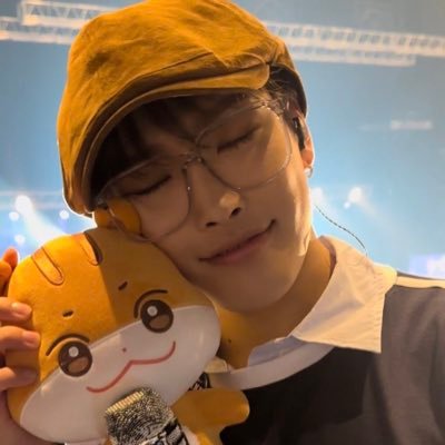 Diwanimile's profile picture. she(me) from them(seongjoong)