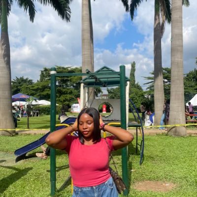 Xroyal_tee's profile picture. 