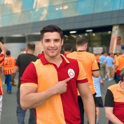 tprkk19_05's profile picture. . 💛❤️ 🇹🇷                                       Okancı değilim, GALATASARAY’lıyım.