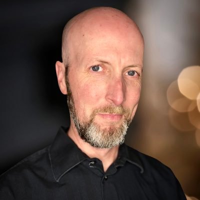 Filmmaker • Video Director • Editor • Writer // Podcast “Persistence of Vision” https://t.co/irpH6zvEMF • Advisory Board @DAIDesotoArts