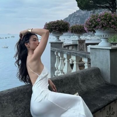 dionnereads's profile picture. “a minute later she's asleep. the entire universe is here, in his arms.” ꫂ❁ f1, booktwt and other more fixations