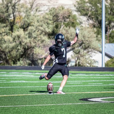 BraxtonDoak_7's profile picture. Christ Follower 🏈⚽️⚾️| 5’ 11” 160 lbs | K/P/WR/CB|GPA: 4.16| 4.5⭐️ Kicker/ Punter | Coach: @EnnsZoneKicking | 3x All State/All Conference Soccer Player |
