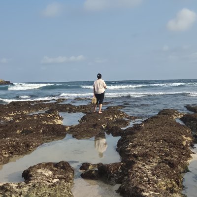 gitaandani's profile picture. To be insane here is to be sane anywhere else | https://t.co/F81GIc4zfk