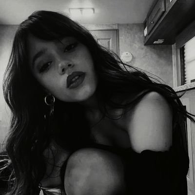 jonayawlw07's profile picture. jojo!! ·lesb· s/her - ♡ izna is the revolution | missing jiyoon 24/7