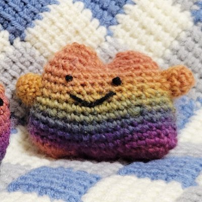 asnn_knit's profile picture. かぎ針編みが好き∥毛糸を貯め込み編みかけを量産する∥2025.10.1〜