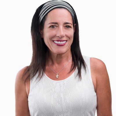 BirnbaumSL's profile picture. Faith-fueled fitness | Reclaim tired temples: 22 min/day | Empowering women in Christ | Step Back to Strong ✝️💪 Feel better every day