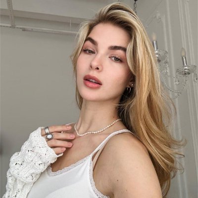 LucyChan345354's profile picture. 