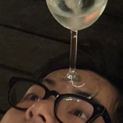 asktothv's profile picture. algo agresiva y muy mimosas