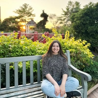 DianaC2D's profile picture. Economist |🇵🇾🇺🇸