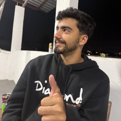 edwardkkkkkkkk's profile picture. apaixonado pelo meu namorado por cerveja e pela minha filha princesa e tb tô na fase demo do jogo engenharia elétrica