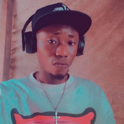 kelvin_ric41598's profile picture. LIVE ♉ LAUGH 😍,LOVE ❤️ ( OFFICIAL WIZKID FC AND ARSENAL FC❤️🦅 )

May God be with you all! ❤️

https://t.co/0cvwuoDsOt