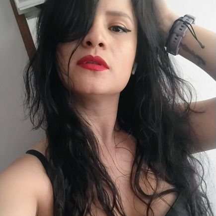 UnaAlejandra1's profile picture. No creo en nada ni en nadie. Hablo a los putazos.